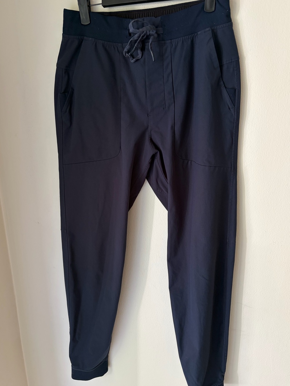24. Men’s Size Small LULULEMON Navy ABC Warpstreme Jogger